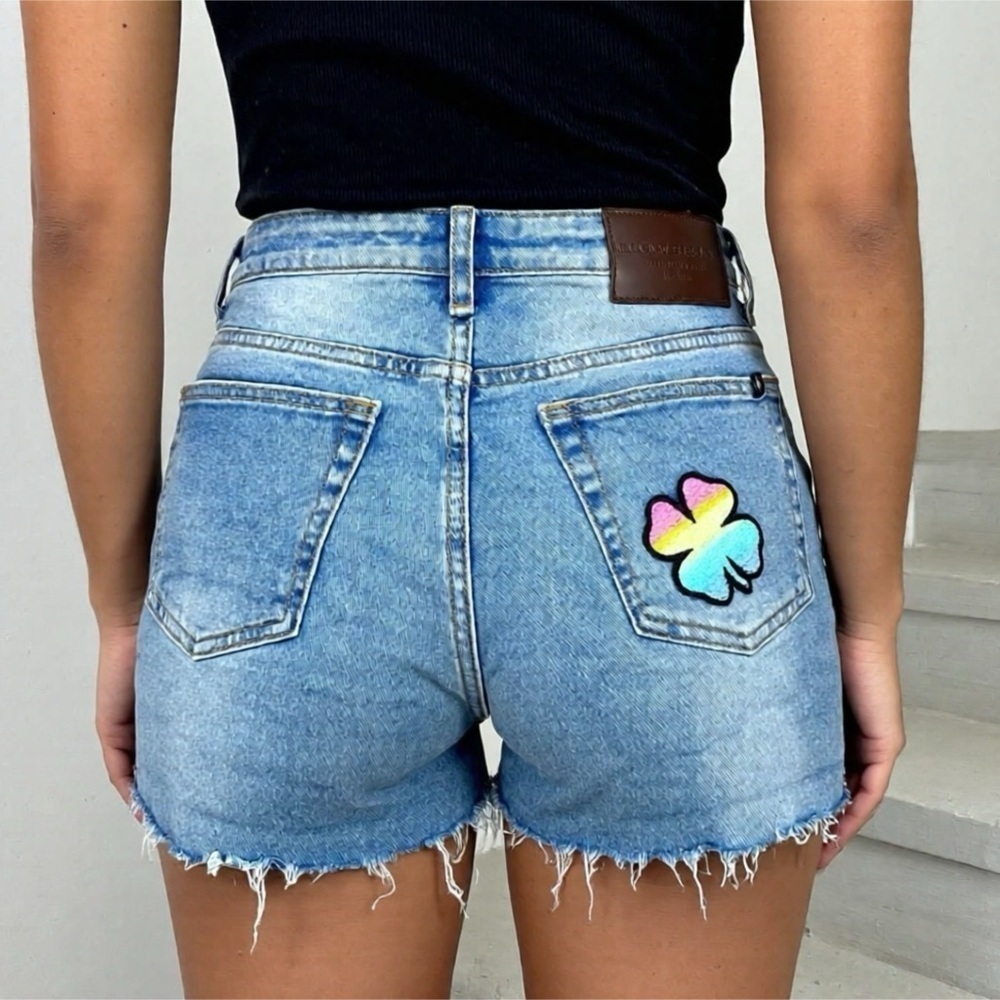 Lucky Brand High Rise Shorts Embroidered Rainbow Clover Leaf Sz 2 26 Short Raw H
